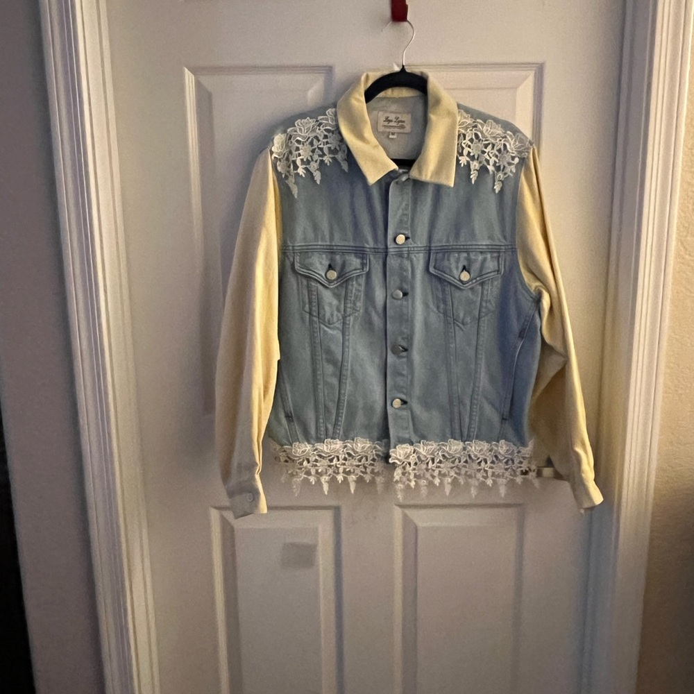 Liza Lynn Jean ,Lace Jacket ,Blue and White,Size Medium , Rodeo